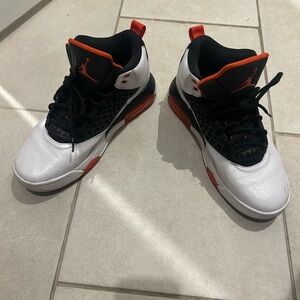 Men's Jordan Sneakers - White and Black